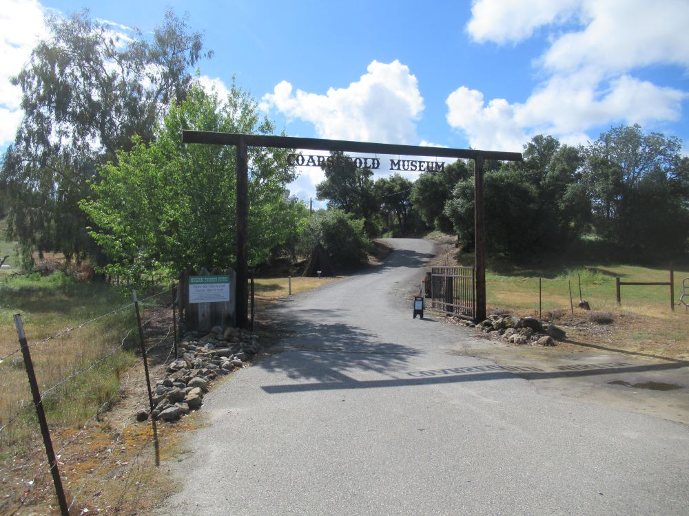 Photo of the front gate to the Museum property. 